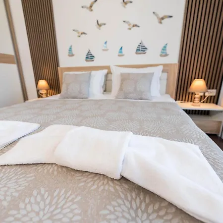 Apartment Hermann's Sea View - Bendita Mare